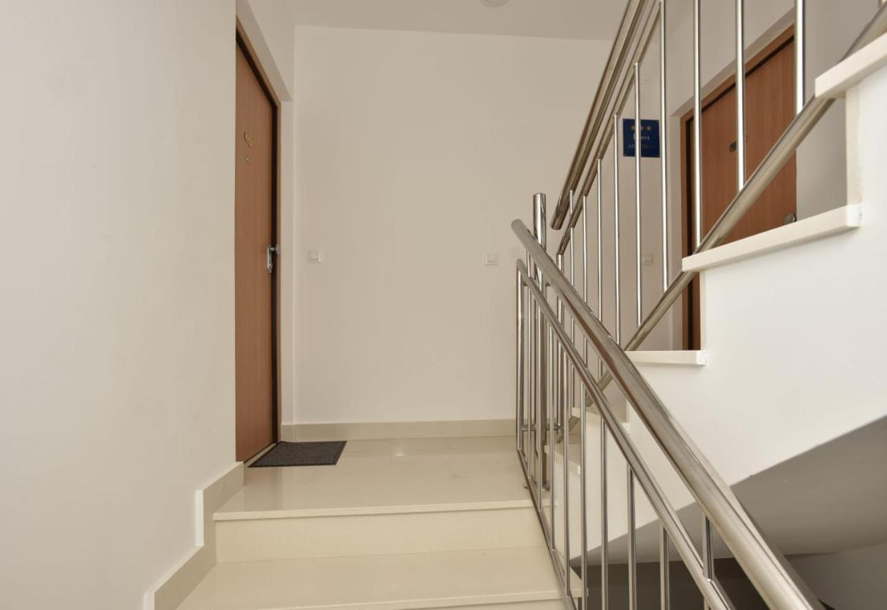 Apartment Anna A2+2 Макарська Екстер'єр фото