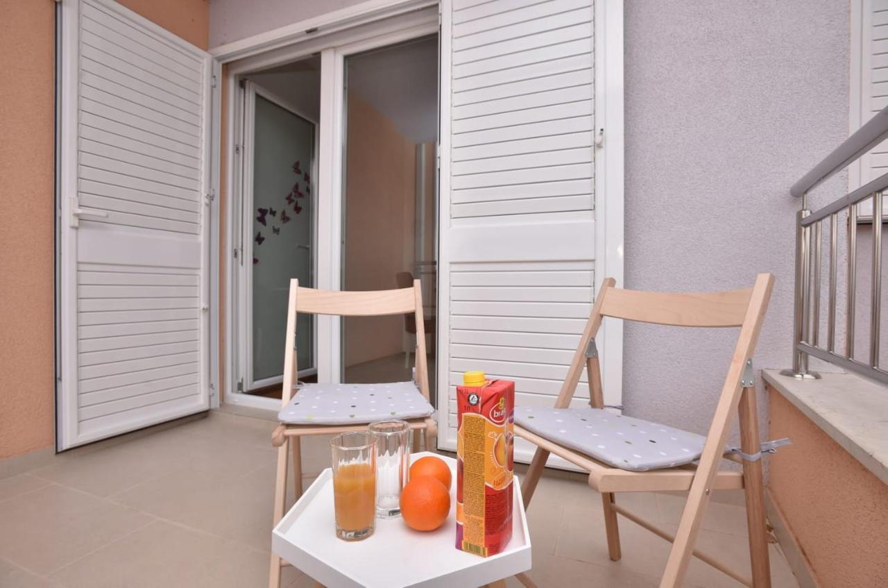 Apartment Anna A2+2 Макарська Екстер'єр фото