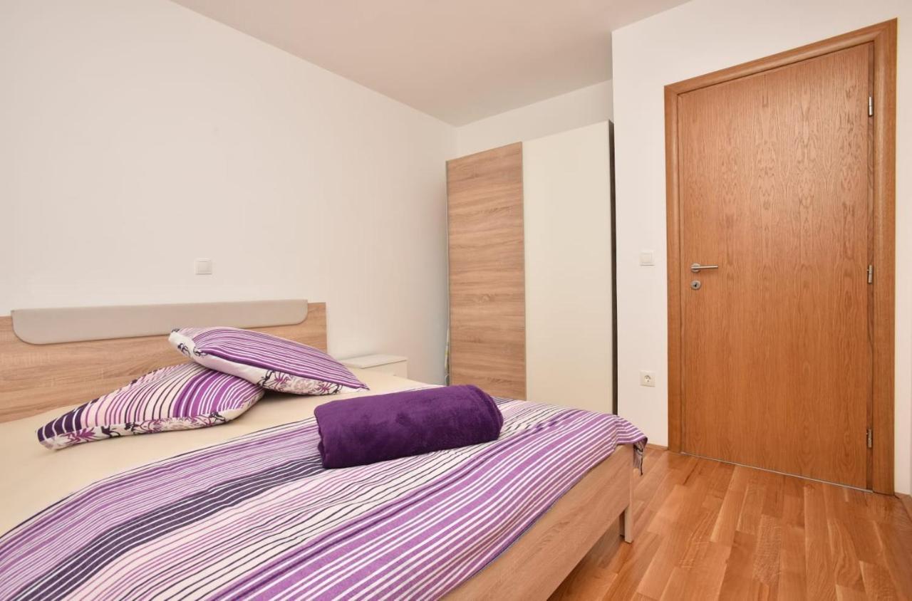 Apartment Anna A2+2 Макарська Екстер'єр фото