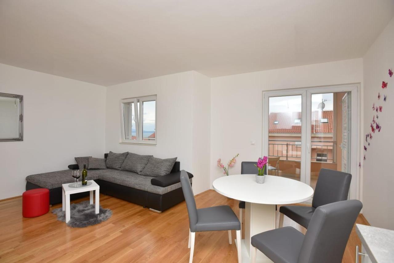 Apartment Anna A2+2 Макарська Екстер'єр фото