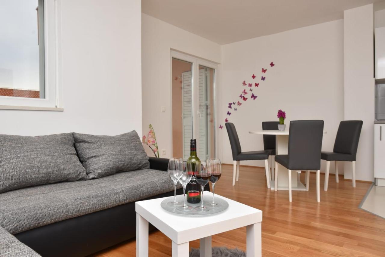 Apartment Anna A2+2 Макарська Екстер'єр фото
